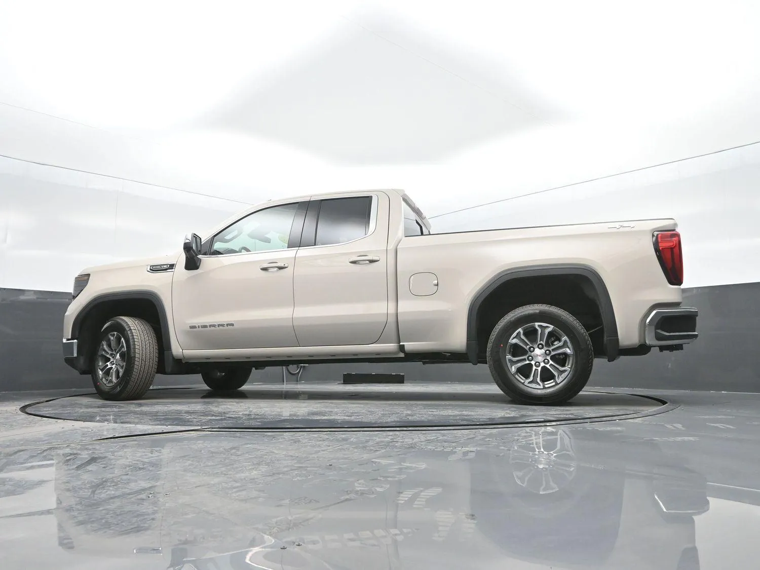 2026 GMC Sierra 1500 SLE - Photo 35