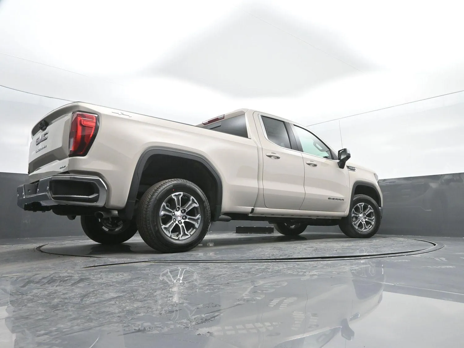 2026 GMC Sierra 1500 SLE - Photo 36