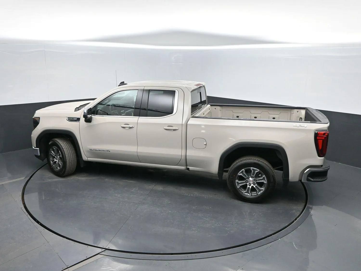 2026 GMC Sierra 1500 SLE - Photo 39