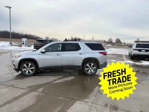 Silver 2018 Chevrolet Traverse LT Leather for sale in Charles City, IA