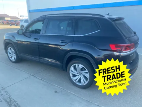 Photos of 2021 VOLKSWAGEN ATLAS V6 SE 4Motion for sale in Charles City, IA at Mike Molstead Chevrolet, GMC