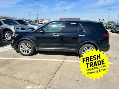 Black 2016 Ford Explorer Limited for sale in Charles City, IA