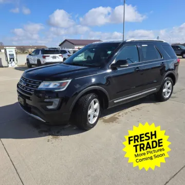 White 2017 Ford Explorer XLT for sale in Charles City, IA