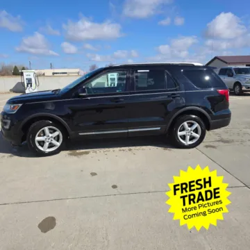 White 2017 Ford Explorer XLT for sale in Charles City, IA