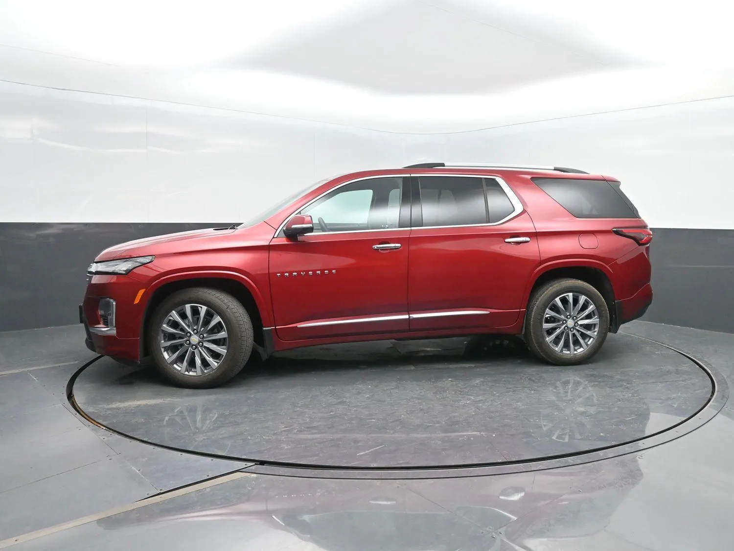 Red 2023 Chevrolet Traverse Premier for sale in Charles City, IA