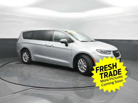 More photos of 2023 Chrysler Pacifica Touring L at Mike Molstead Chevrolet, GMC, IA