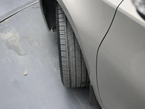 More photos of 2015 Toyota Avalon Limited at Mike Molstead Chevrolet, GMC, IA