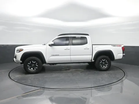 White 2017 Toyota Tacoma TRD Off-Road for sale in Charles City, IA