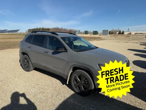 Gray 2023 Jeep Cherokee Altitude Lux for sale in Charles City, IA