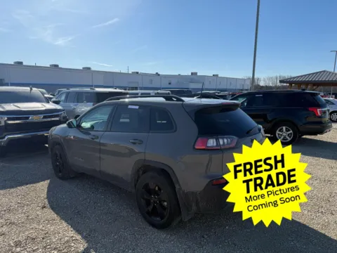 More photos of 2023 Jeep Cherokee Altitude Lux at Mike Molstead Chevrolet, GMC, IA