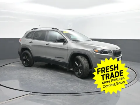 More photos of 2023 Jeep Cherokee Altitude Lux at Mike Molstead Chevrolet, GMC, IA