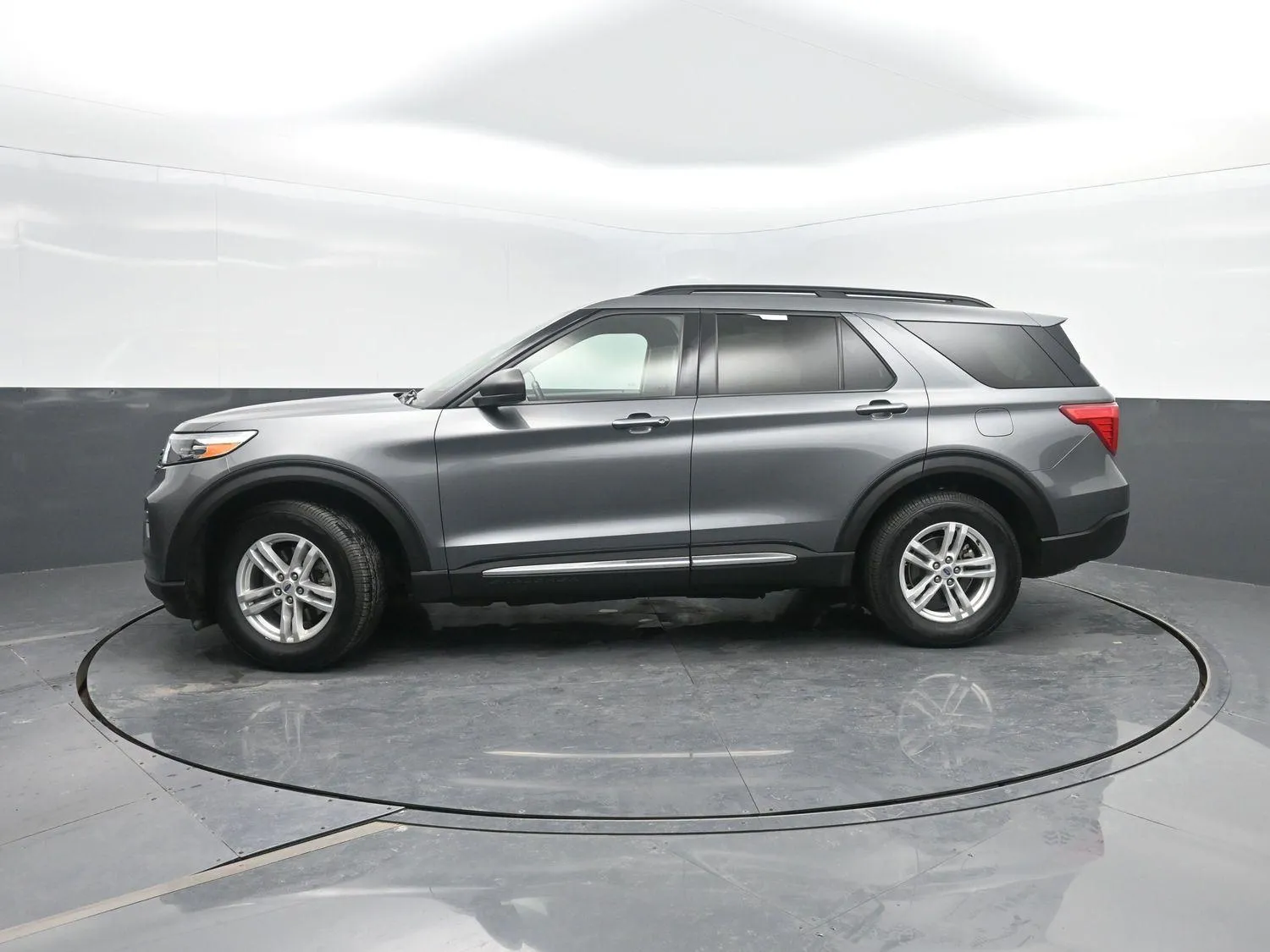 Gray 2023 Ford Explorer XLT for sale in Charles City, IA