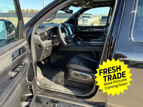 More photos of 2022 Jeep Wagoneer Series III at Mike Molstead Chevrolet, GMC, IA