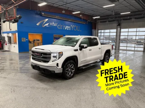 White 2025 GMC Sierra 1500 SLT for sale in Charles City, IA