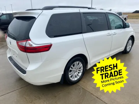 More photos of 2017 Toyota Sienna XLE Premium 8-Passenger at Mike Molstead Chevrolet, GMC, IA