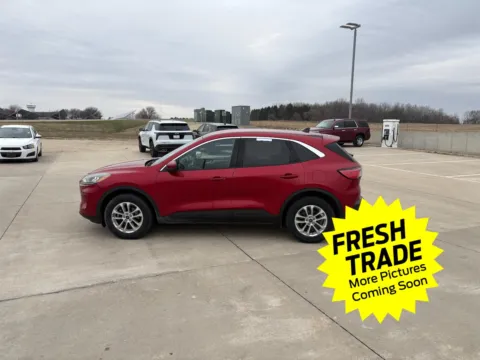 Red 2020 Ford Escape SE for sale in Charles City, IA