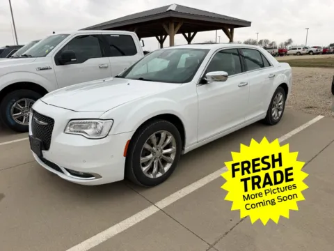 White 2018 Chrysler 300 Limited for sale in Charles City, IA