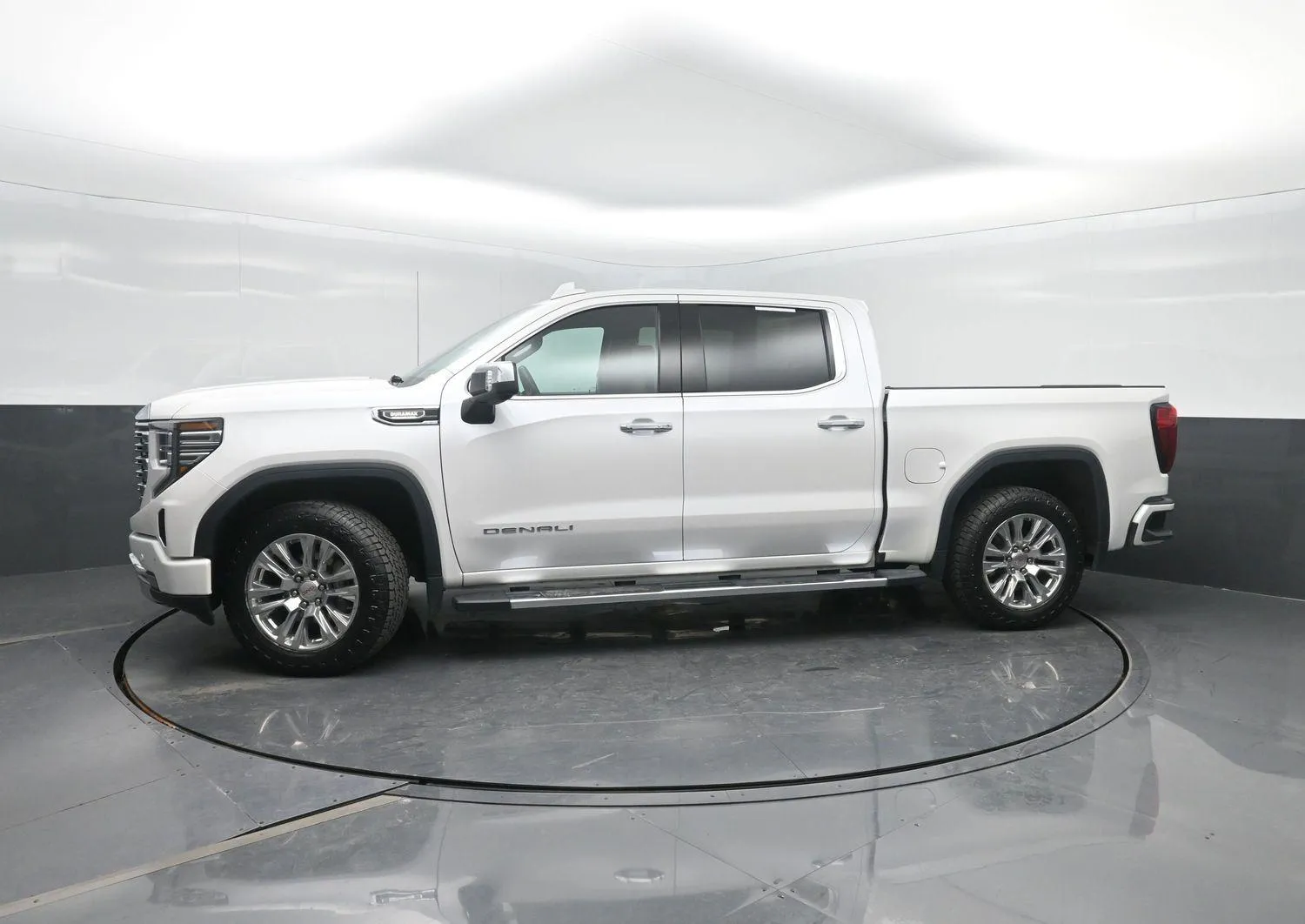 White 2024 GMC Sierra 1500 Denali for sale in Charles City, IA
