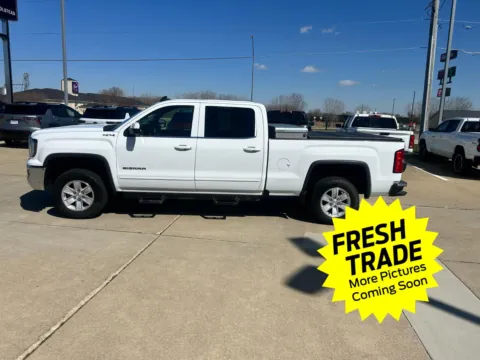 White 2018 GMC Sierra 1500 SLE for sale in Charles City, IA