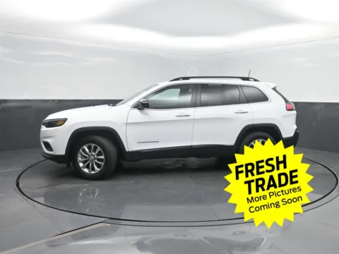 White 2022 Jeep Cherokee Latitude Lux for sale in Charles City, IA