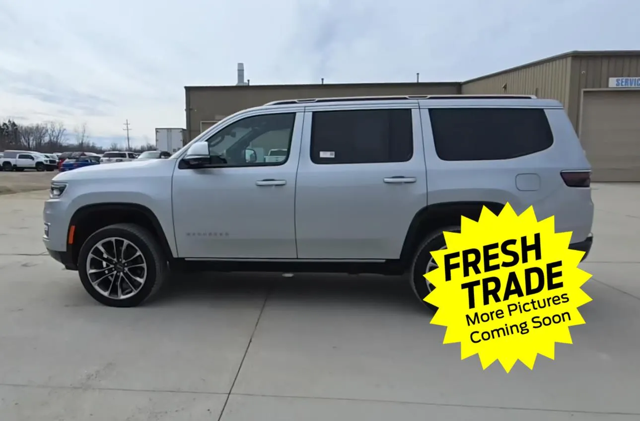 Silver 2022 Jeep Wagoneer Series III for sale in Charles City, IA