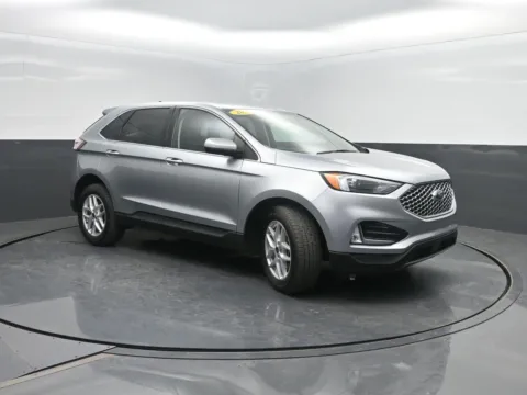 More photos of 2023 Ford Edge SEL at Mike Molstead Chevrolet, GMC, IA