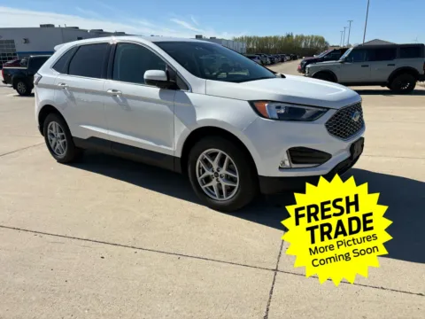 More photos of 2023 Ford Edge SEL at Mike Molstead Chevrolet, GMC, IA