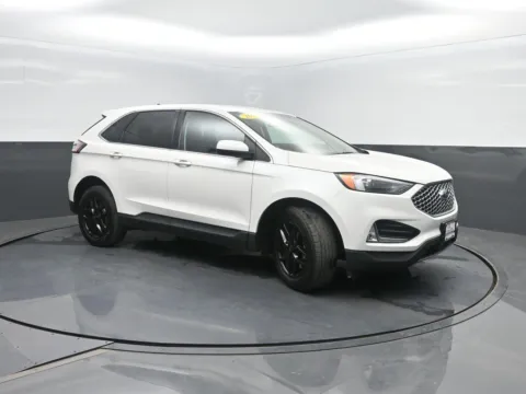 More photos of 2023 Ford Edge SEL at Mike Molstead Chevrolet, GMC, IA
