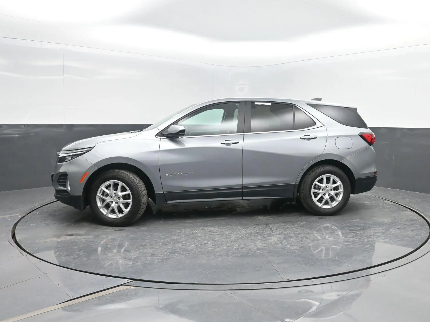 Gray 2024 Chevrolet Equinox LT for sale in Charles City, IA