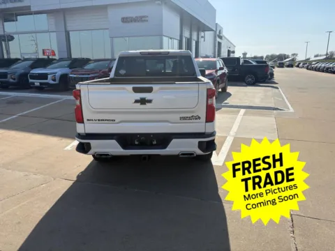 More photos of 2023 Chevrolet Silverado 1500 High Country at Mike Molstead Chevrolet, GMC, IA