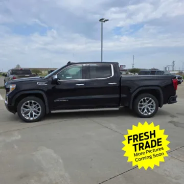 Black 2020 GMC Sierra 1500 Denali for sale in Charles City, IA