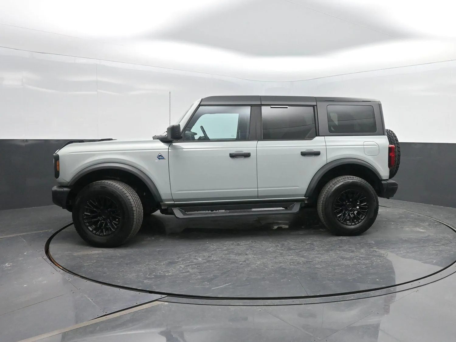 Gray 2023 Ford Bronco Black Diamond for sale in Charles City, IA