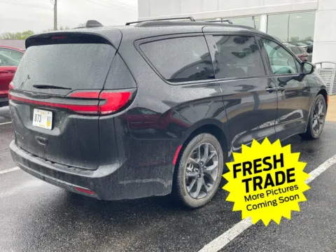 More photos of 2023 Chrysler Pacifica Touring L at Mike Molstead Chevrolet, GMC, IA