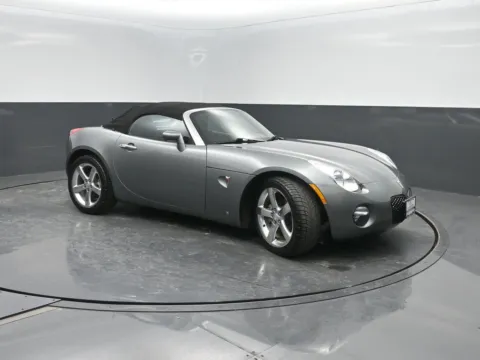 More photos of 2006 Pontiac Solstice 2DR CONVERTIBLE at Mike Molstead Chevrolet, GMC, IA