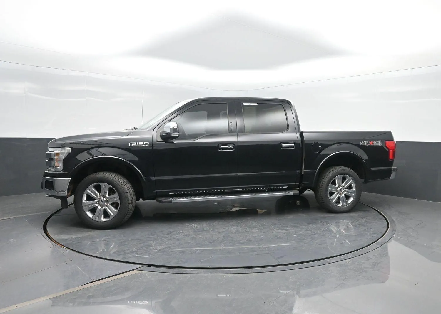 Black 2018 Ford F-150 LARIAT for sale in Charles City, IA