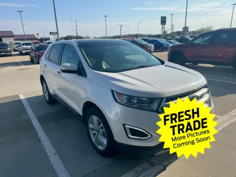 More photos of 2018 Ford Edge SEL at Mike Molstead Chevrolet, GMC, IA