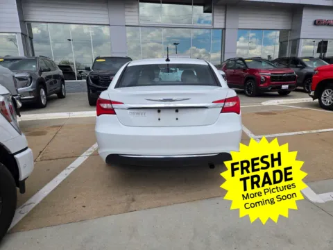 More photos of 2011 Chrysler 200 Touring at Mike Molstead Chevrolet, GMC, IA