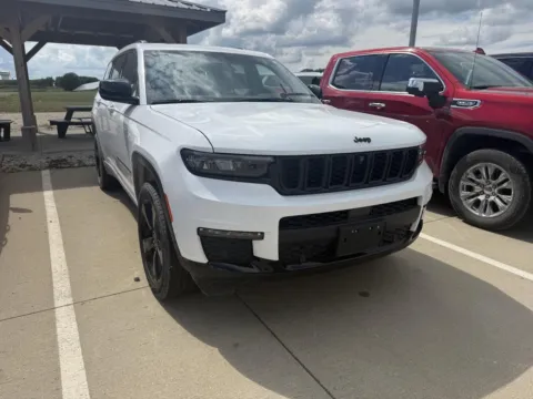 White 2024 Jeep Grand Cherokee L Limited for sale in Charles City, IA