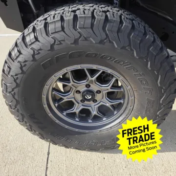 More photos of 2020 Jeep Gladiator Sport at Mike Molstead Chevrolet, GMC, IA