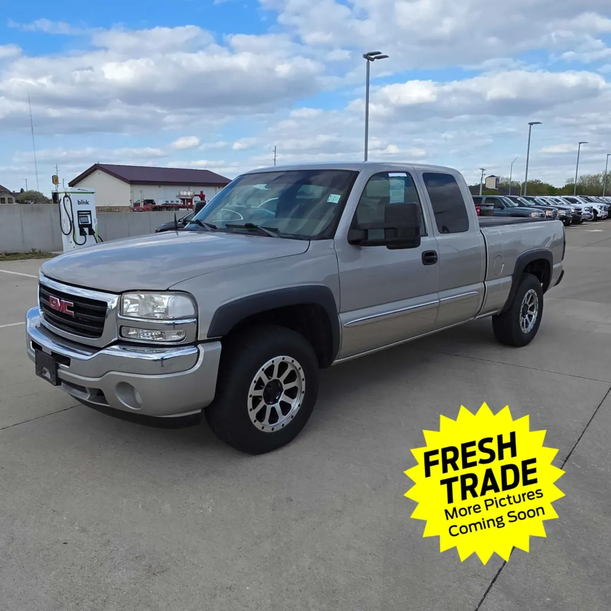 Silver 2005 GMC Sierra 1500 SLE for sale in Charles City, IA