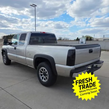 More photos of 2005 GMC Sierra 1500 SLE at Mike Molstead Chevrolet, GMC, IA