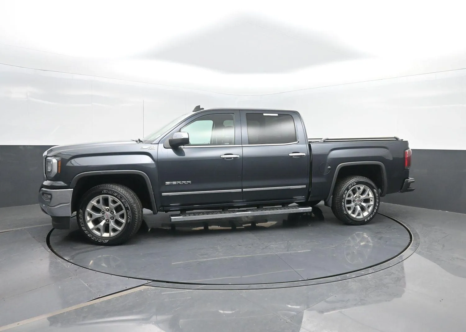 2017 GMC Sierra 1500 SLT for sale in Charles City, IA