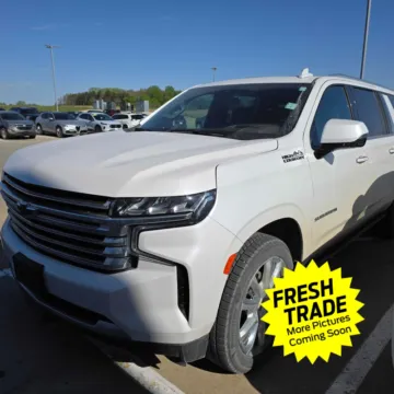 White 2023 Chevrolet Suburban High Country for sale in Charles City, IA