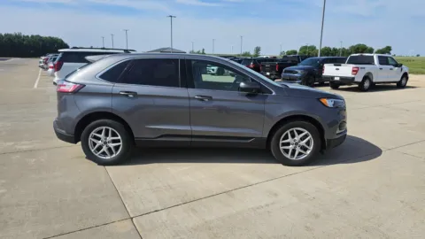 More photos of 2024 Ford Edge SEL at Mike Molstead Chevrolet, GMC, IA