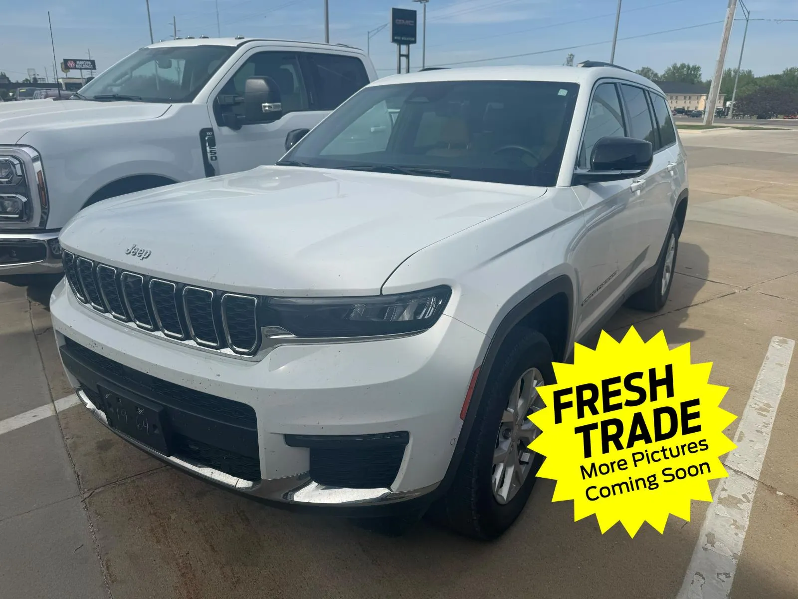 White 2023 Jeep Grand Cherokee L Limited for sale in Charles City, IA