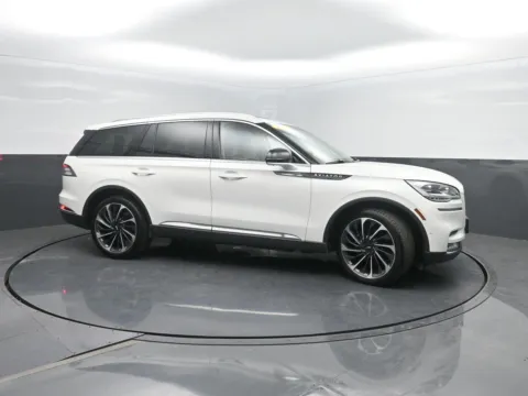 More photos of 2022 Lincoln Aviator Reserve at Mike Molstead Chevrolet, GMC, IA