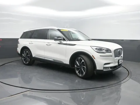 More photos of 2022 Lincoln Aviator Reserve at Mike Molstead Chevrolet, GMC, IA