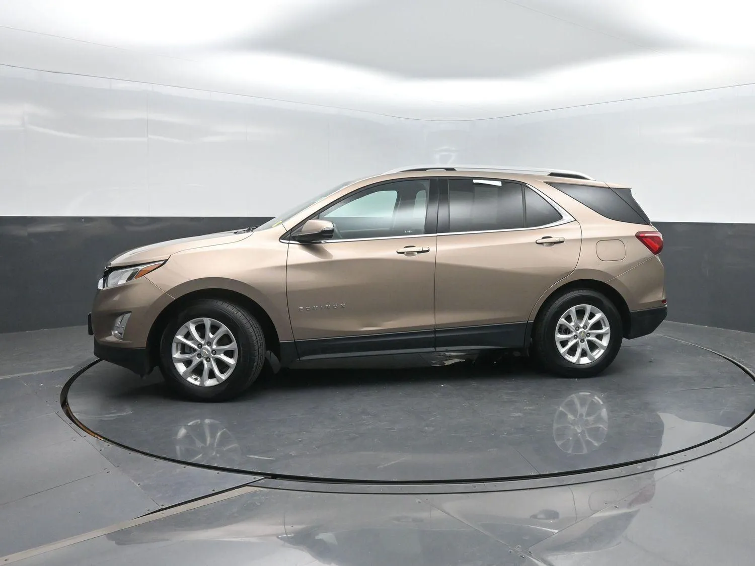 Beige 2018 Chevrolet Equinox LT for sale in Charles City, IA