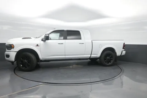 White 2024 Ram 3500 Limited for sale in Charles City, IA