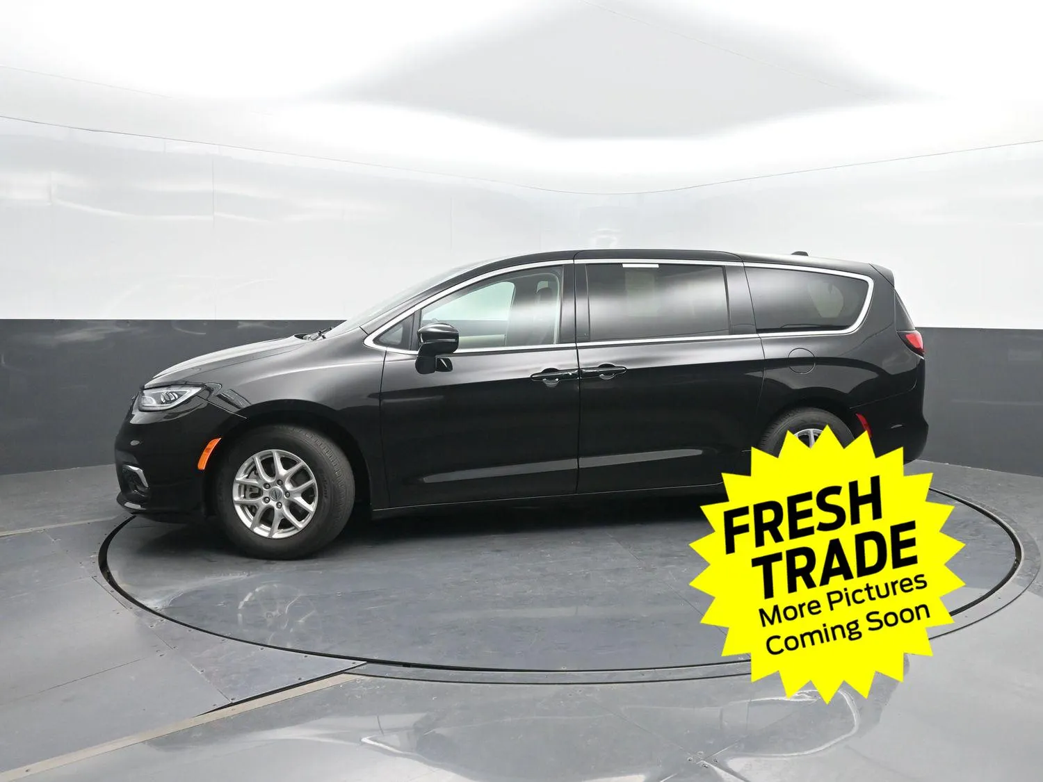 Black 2024 Chrysler Pacifica Touring L for sale in Charles City, IA
